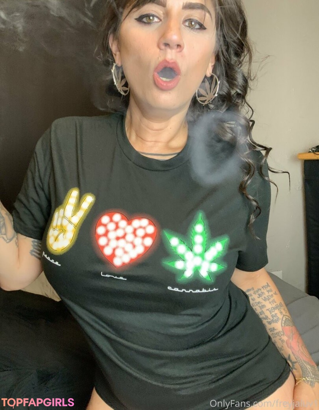 Foto desnuda filtrada de OnlyFans de Freyjaluv1 #31 Foto desnuda filtrada de OnlyFans de Freyjaluv1 #31
