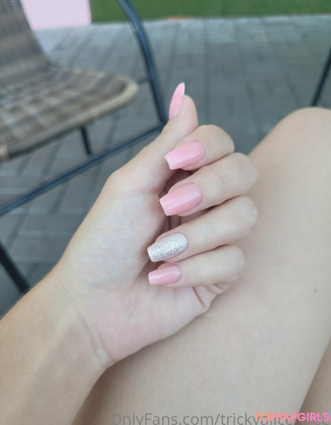 Foto desnuda filtrada de OnlyFans de Trickyalicefree #4 Foto desnuda filtrada de OnlyFans de Trickyalicefree #4