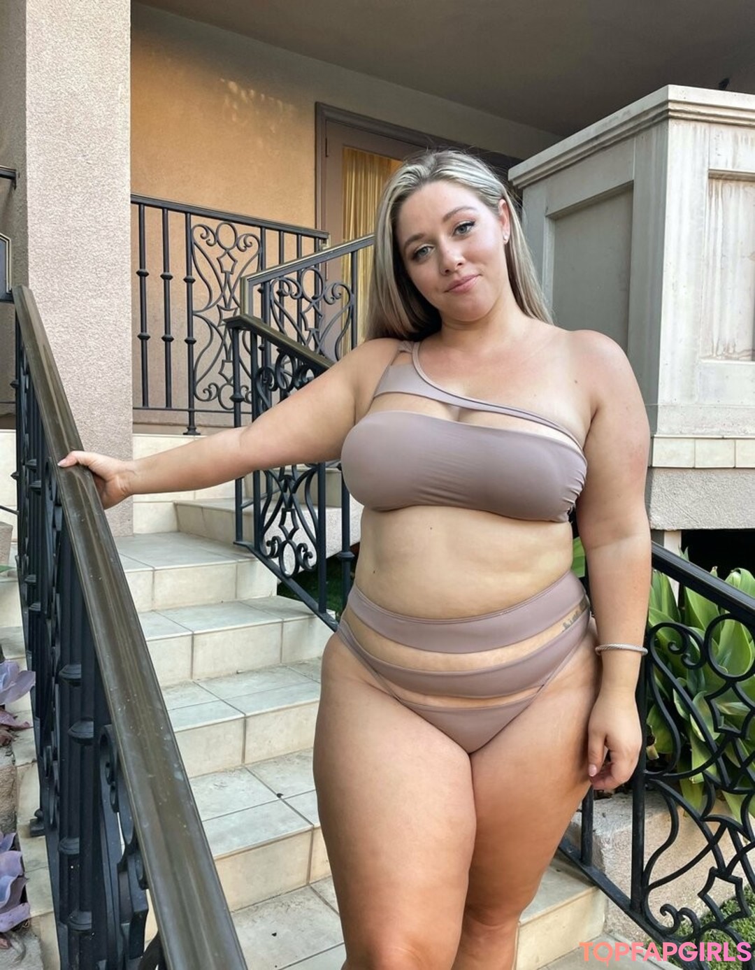 Foto desnuda filtrada de OnlyFans de Ellanabryan #113 Foto desnuda filtrada de OnlyFans de Ellanabryan #113