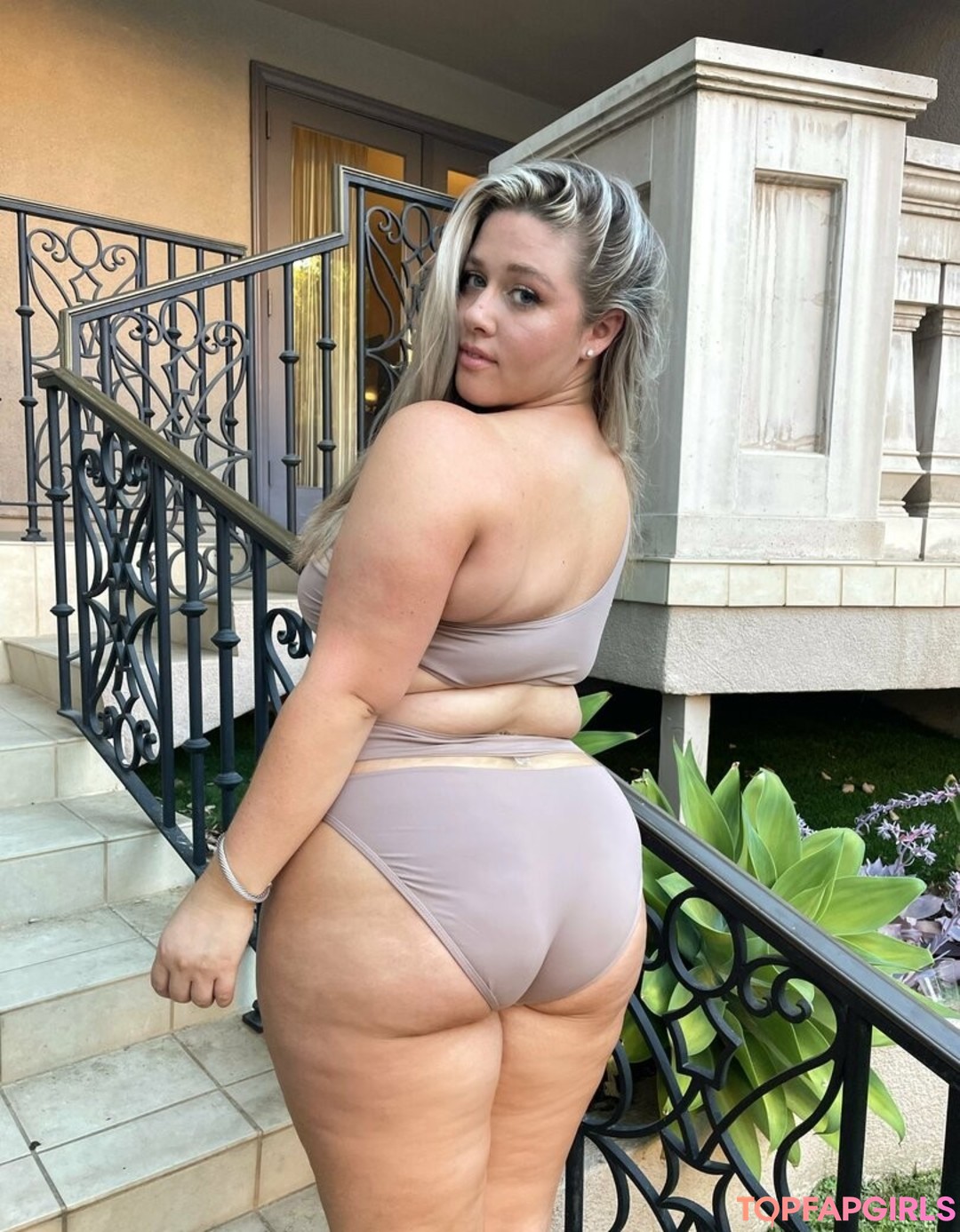 Foto desnuda filtrada de OnlyFans de Ellanabryan #114 Foto desnuda filtrada de OnlyFans de Ellanabryan #114