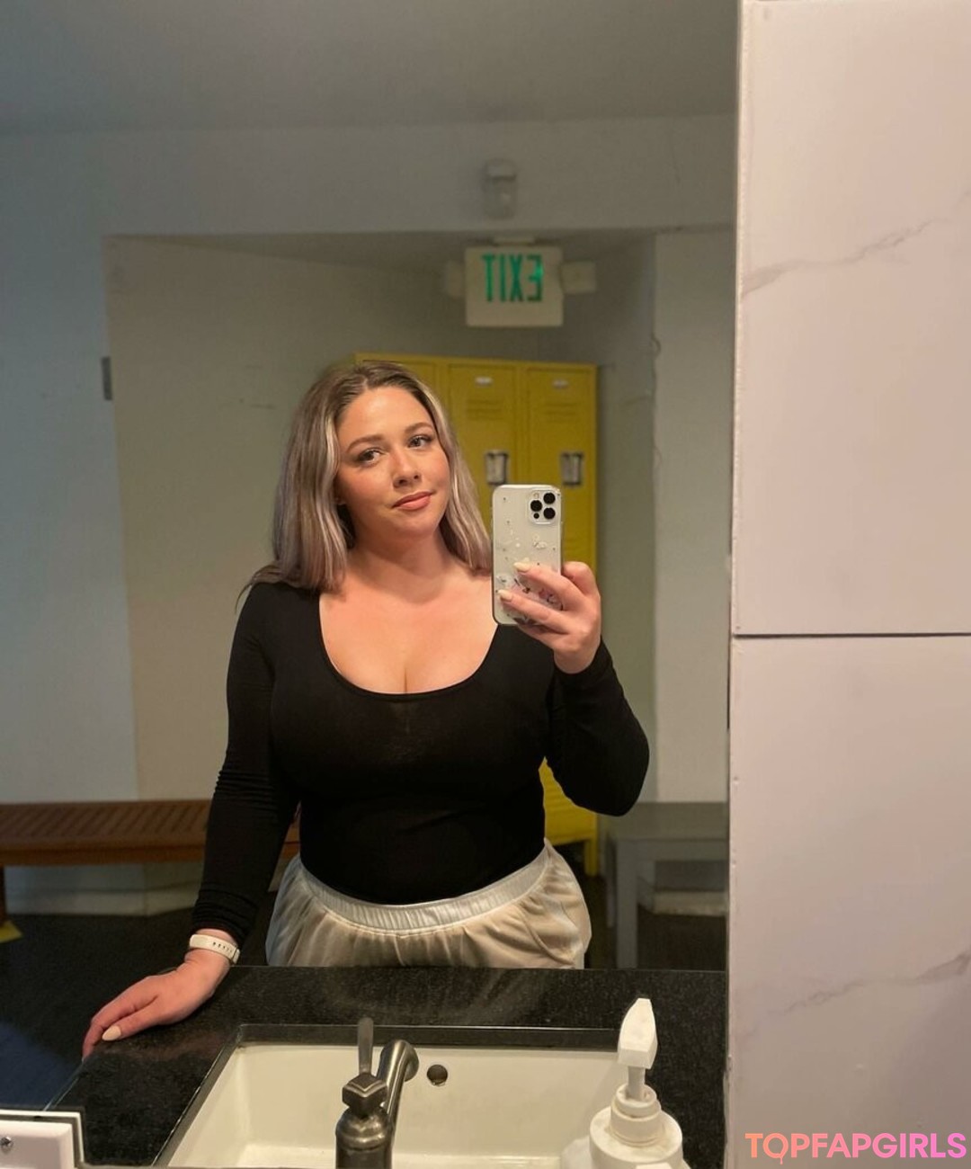 Foto desnuda filtrada de OnlyFans de Ellanabryan #145 Foto desnuda filtrada de OnlyFans de Ellanabryan #145