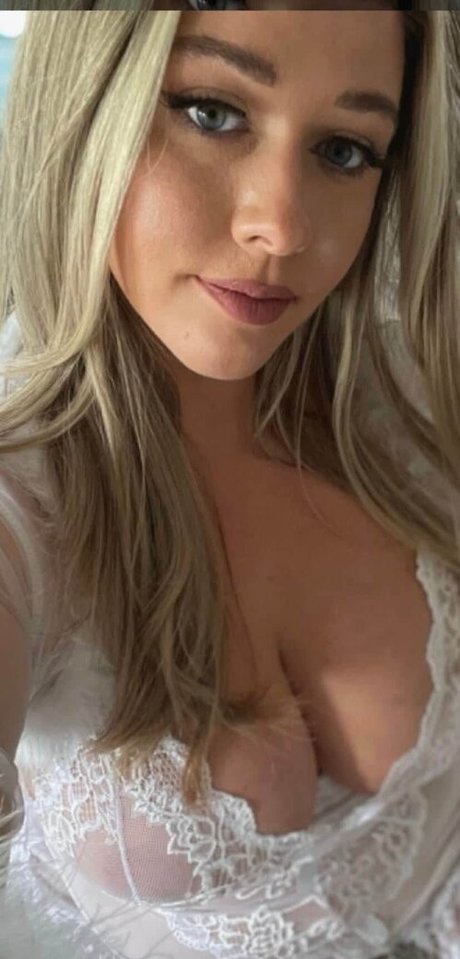 Foto desnuda filtrada de OnlyFans de Ellanabryan