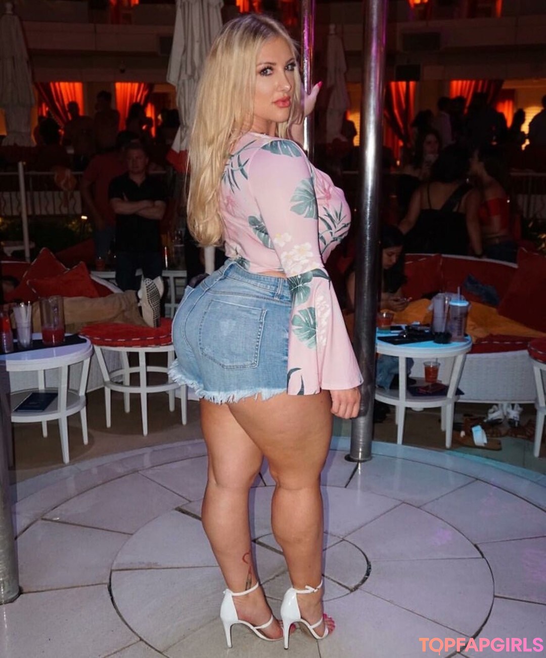 Foto desnuda filtrada de OnlyFans de Taya Christian #2 Foto desnuda filtrada de OnlyFans de Taya Christian #2