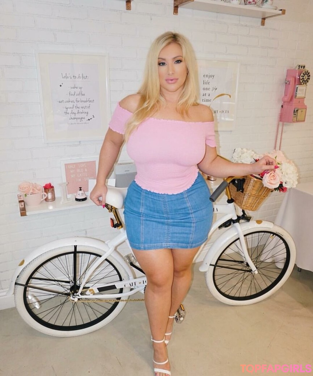 Foto desnuda filtrada de OnlyFans de Taya Christian #52 Foto desnuda filtrada de OnlyFans de Taya Christian #52