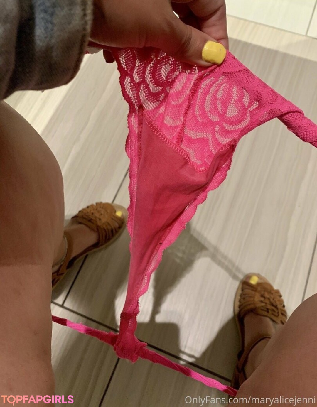 Foto desnuda filtrada de OnlyFans de Maryalicejenni #257 Foto desnuda filtrada de OnlyFans de Maryalicejenni #257