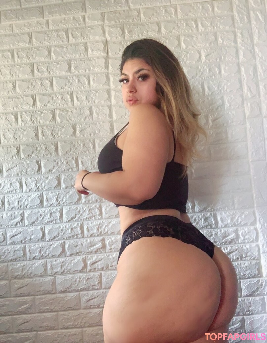 Foto desnuda filtrada de OnlyFans de Maryalicejenni #386 Foto desnuda filtrada de OnlyFans de Maryalicejenni #386