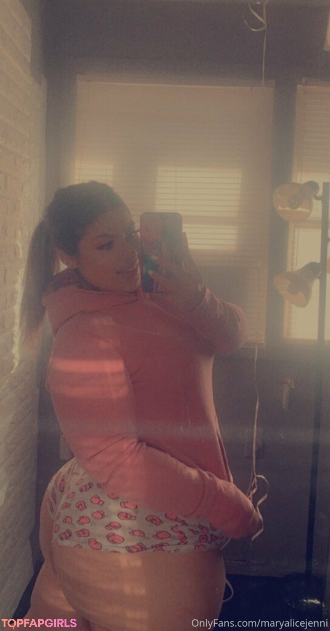 Foto desnuda filtrada de OnlyFans de Maryalicejenni #91 Foto desnuda filtrada de OnlyFans de Maryalicejenni #91