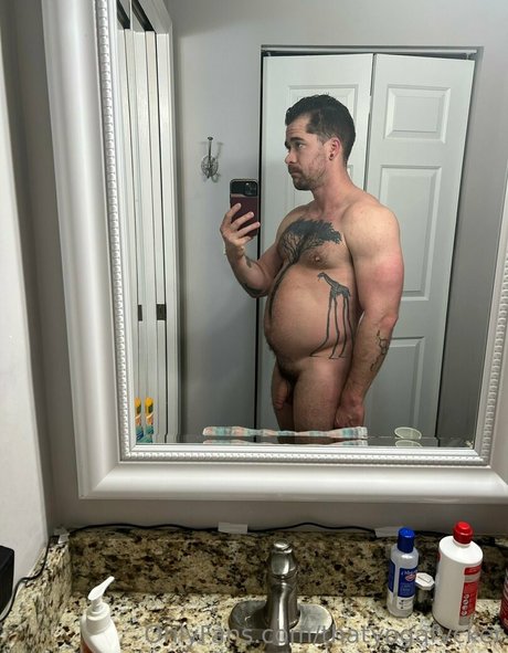 Foto desnuda filtrada de OnlyFans de Thatyogafvcker