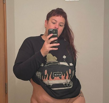 Foto desnuda filtrada de OnlyFans de Vikkidiamond