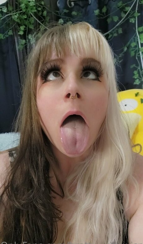 Foto desnuda filtrada de OnlyFans de Brattywillowisp