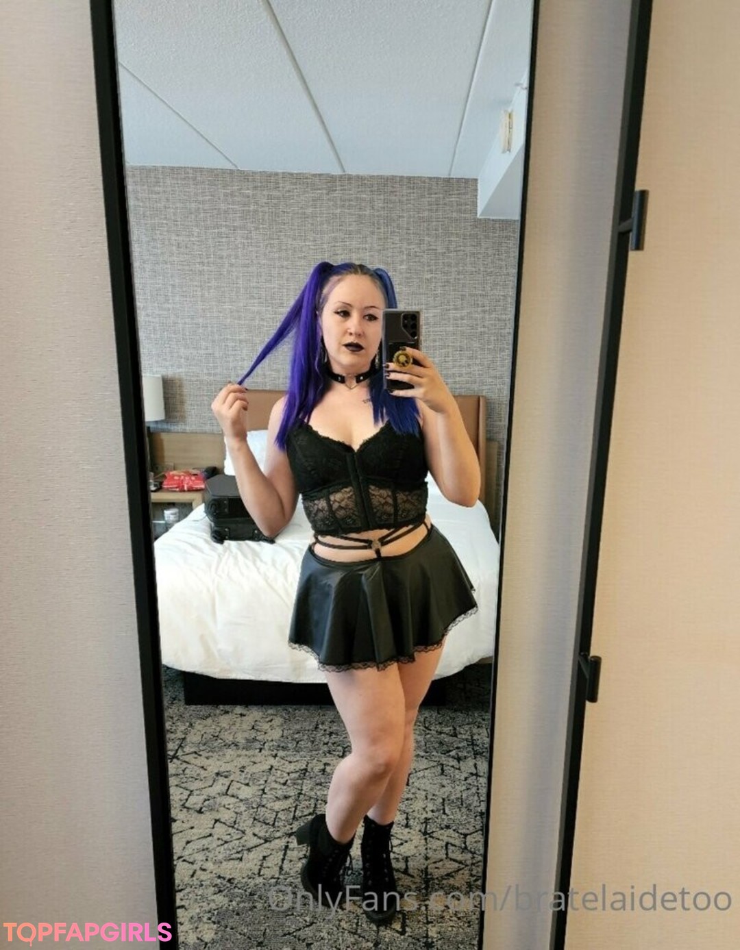 Foto desnuda filtrada de OnlyFans de Bratelaidetoo #8 Foto desnuda filtrada de OnlyFans de Bratelaidetoo #8