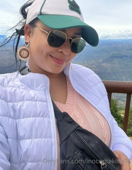 Foto desnuda filtrada de OnlyFans de Inocentekitty11