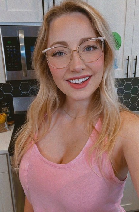 Foto desnuda filtrada de OnlyFans de Cannibalqueen
