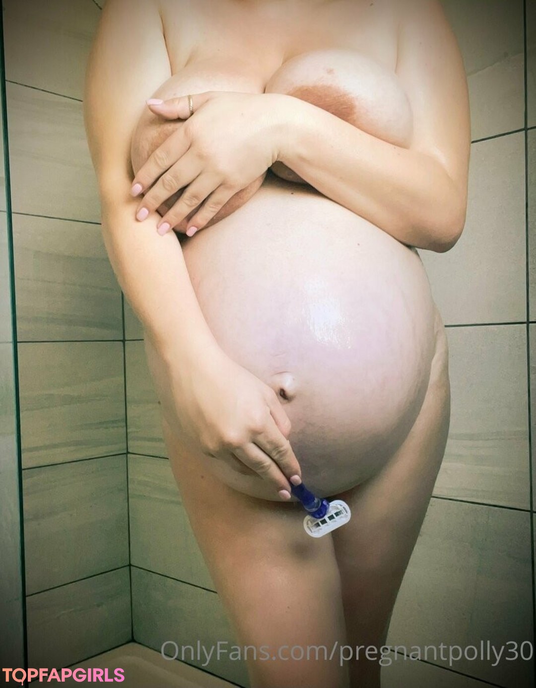 Foto desnuda filtrada de OnlyFans de Pregnantpolly30 #181 Foto desnuda filtrada de OnlyFans de Pregnantpolly30 #181