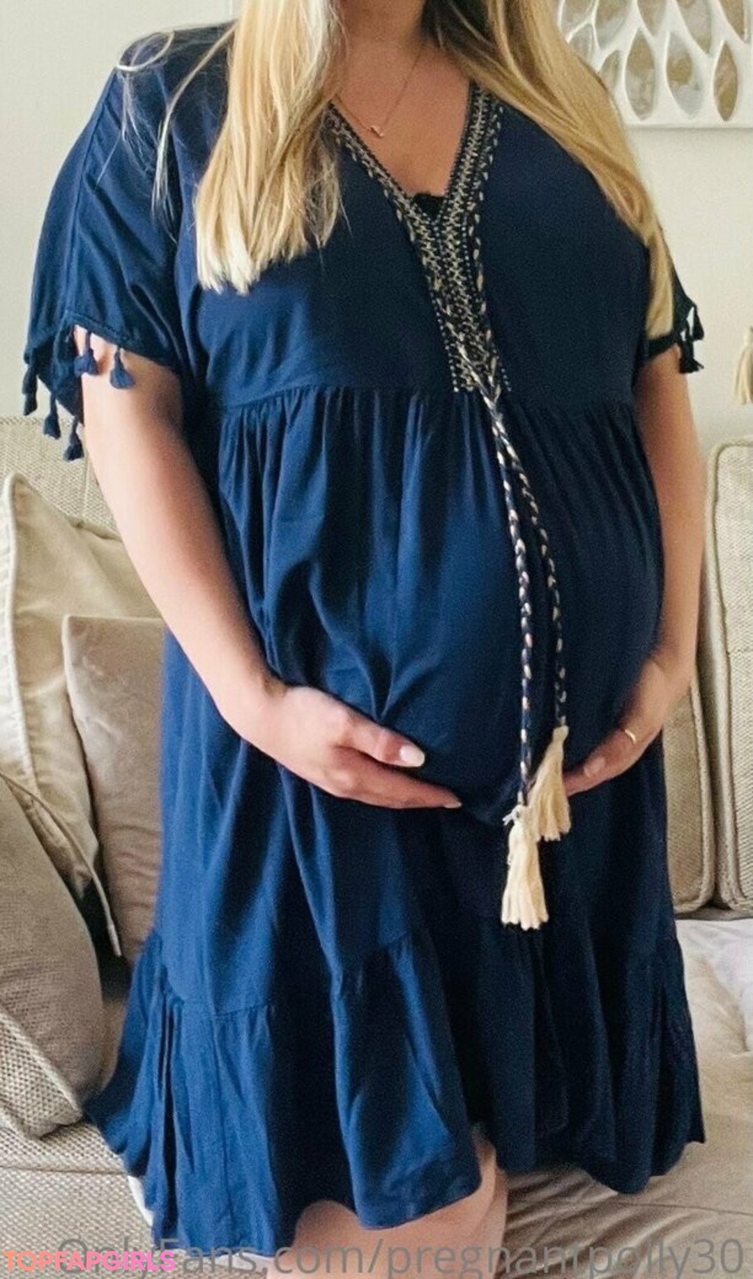 Foto desnuda filtrada de OnlyFans de Pregnantpolly30 #21 Foto desnuda filtrada de OnlyFans de Pregnantpolly30 #21