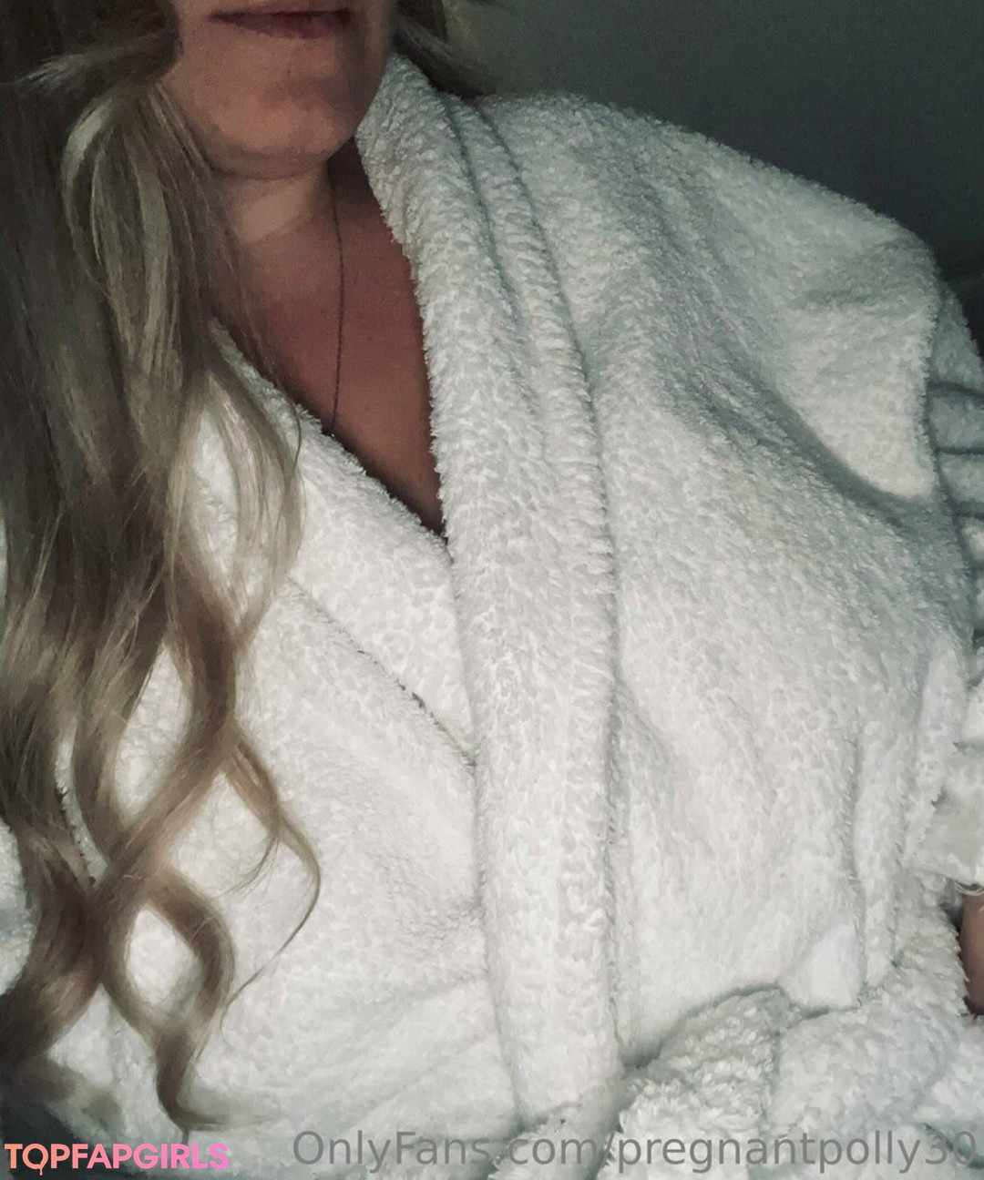 Foto desnuda filtrada de OnlyFans de Pregnantpolly30 #324 Foto desnuda filtrada de OnlyFans de Pregnantpolly30 #324