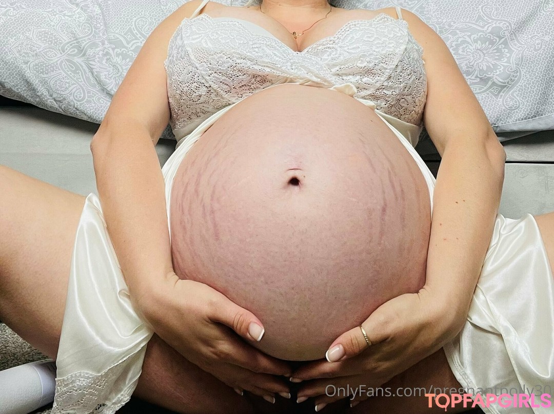 Foto desnuda filtrada de OnlyFans de Pregnantpolly30 #9 Foto desnuda filtrada de OnlyFans de Pregnantpolly30 #9