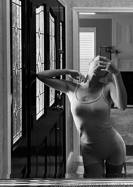 Foto desnuda filtrada de OnlyFans de Violiettavi
