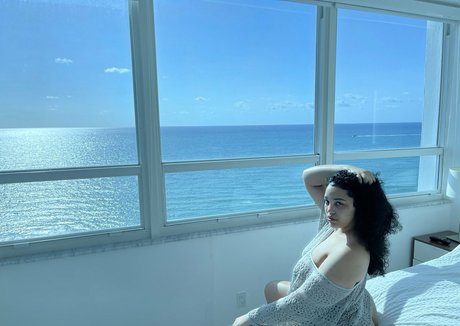 Foto desnuda filtrada de OnlyFans de Gemthejewels