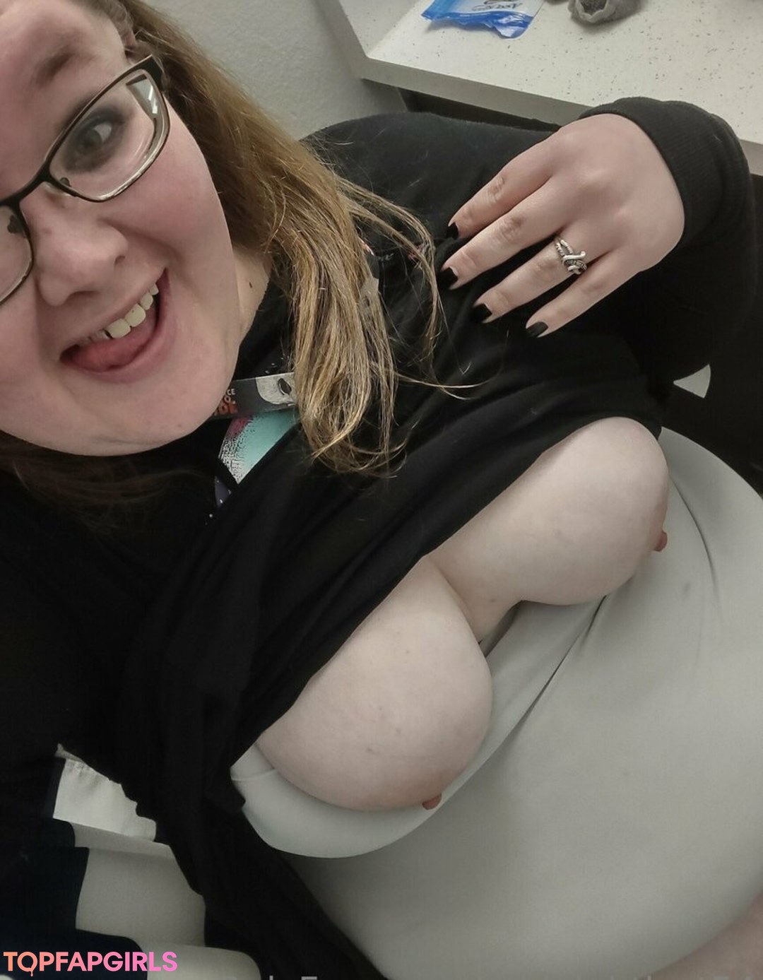 Foto desnuda filtrada de OnlyFans de Midnightlust54 #11 Foto desnuda filtrada de OnlyFans de Midnightlust54 #11