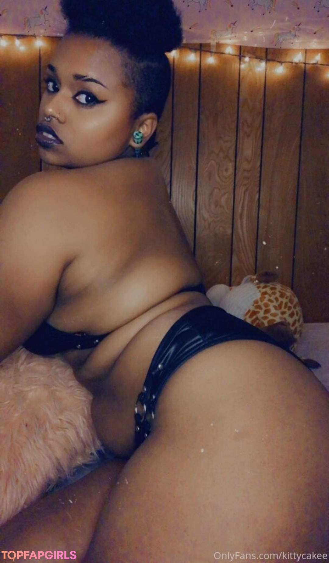 Foto desnuda filtrada de OnlyFans de Jewelkitten #1 Foto desnuda filtrada de OnlyFans de Jewelkitten #1