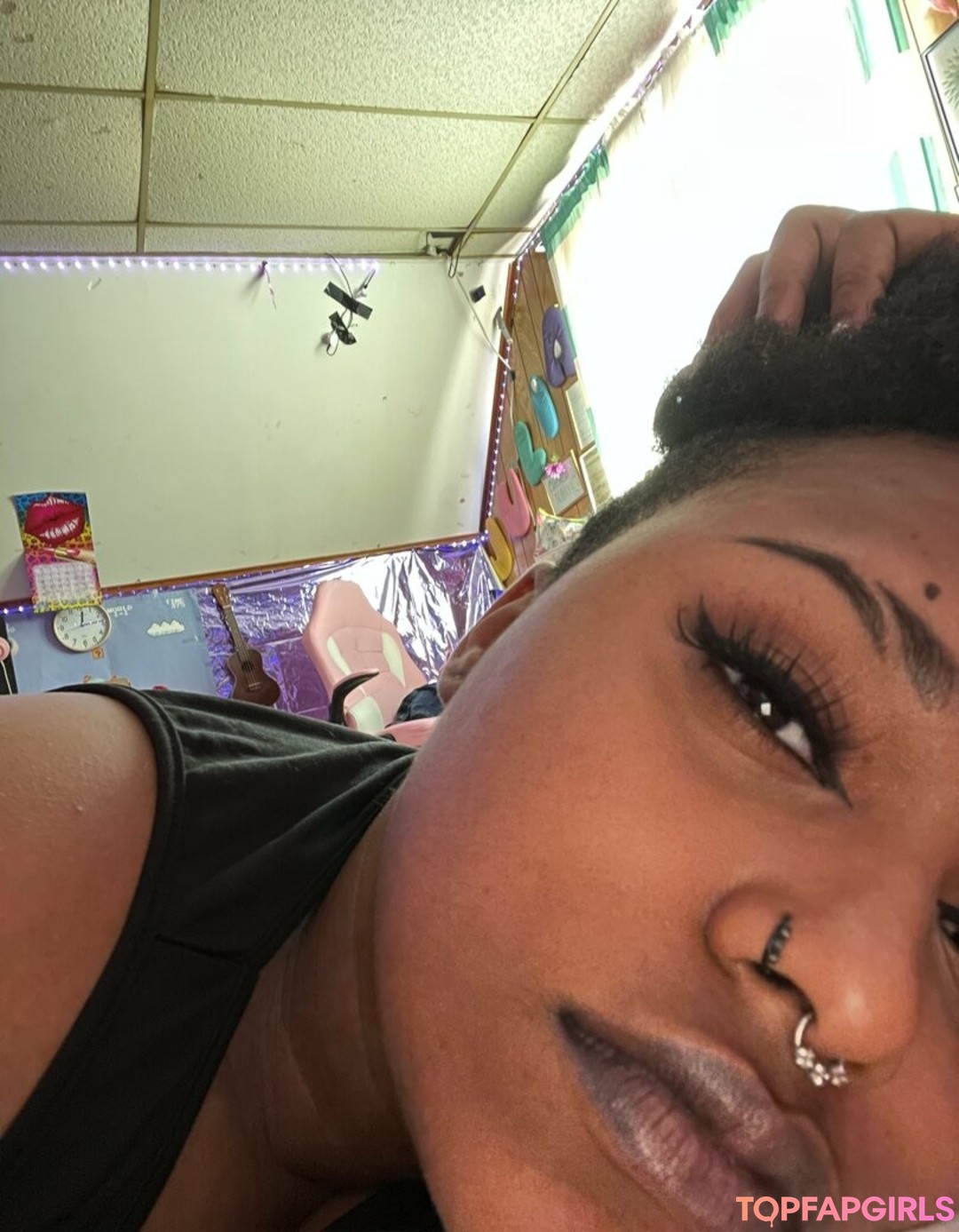 Foto desnuda filtrada de OnlyFans de Jewelkitten #44 Foto desnuda filtrada de OnlyFans de Jewelkitten #44