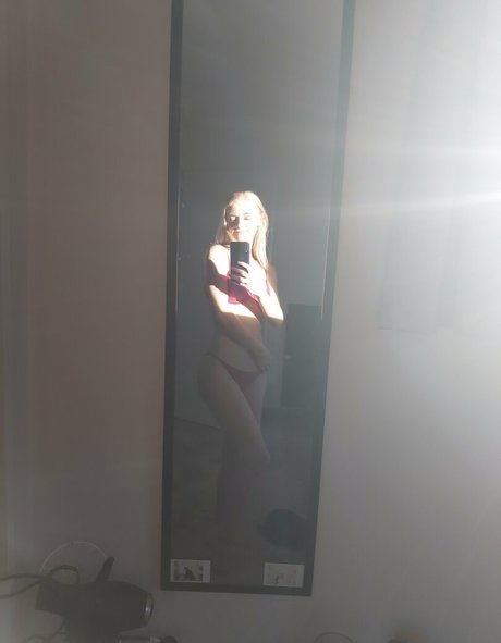 Foto desnuda filtrada de OnlyFans de Loveme123800