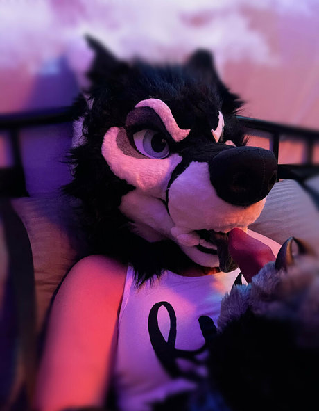 Foto desnuda filtrada de OnlyFans de Emmawerewuff