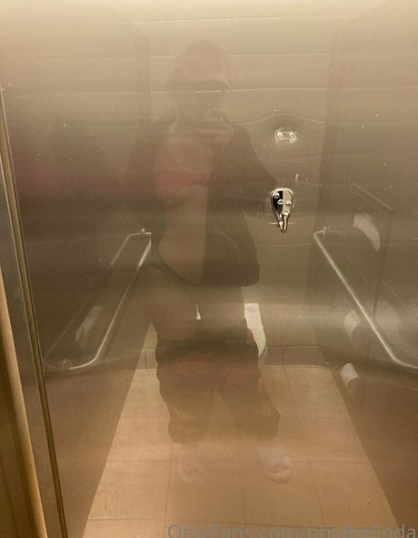 Foto desnuda filtrada de OnlyFans de Phiabelinda