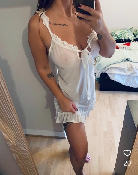 Foto desnuda filtrada de OnlyFans de Helenamodele