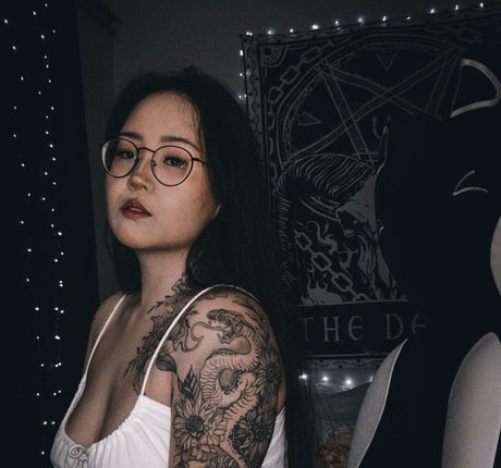 Foto desnuda filtrada de OnlyFans de Akemyni