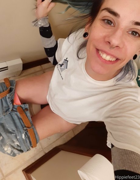 Foto desnuda filtrada de OnlyFans de Hippiefeet23