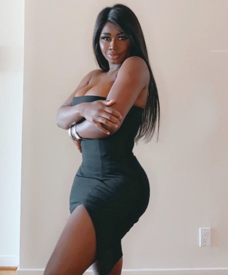Foto desnuda filtrada de OnlyFans de Lxrycc
