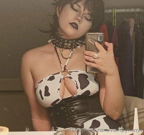 Foto desnuda filtrada de OnlyFans de Vampyrismo