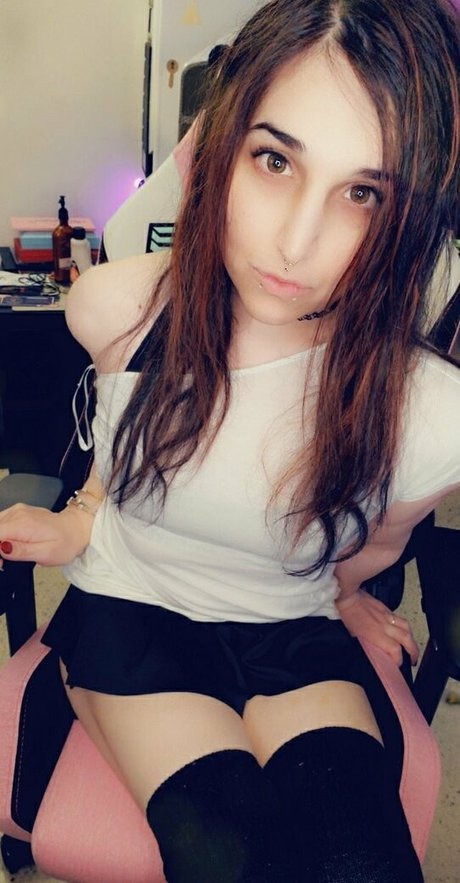 Foto desnuda filtrada de OnlyFans de Emilyroseiv