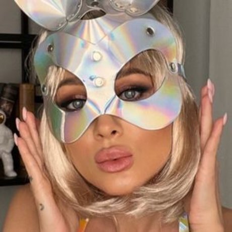 Foto desnuda filtrada de OnlyFans de Bambolinamodelina