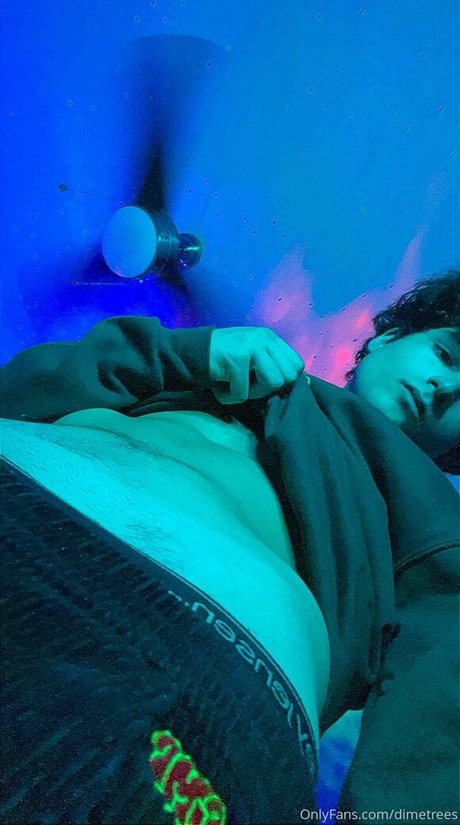 Foto desnuda filtrada de OnlyFans de Spiralvro
