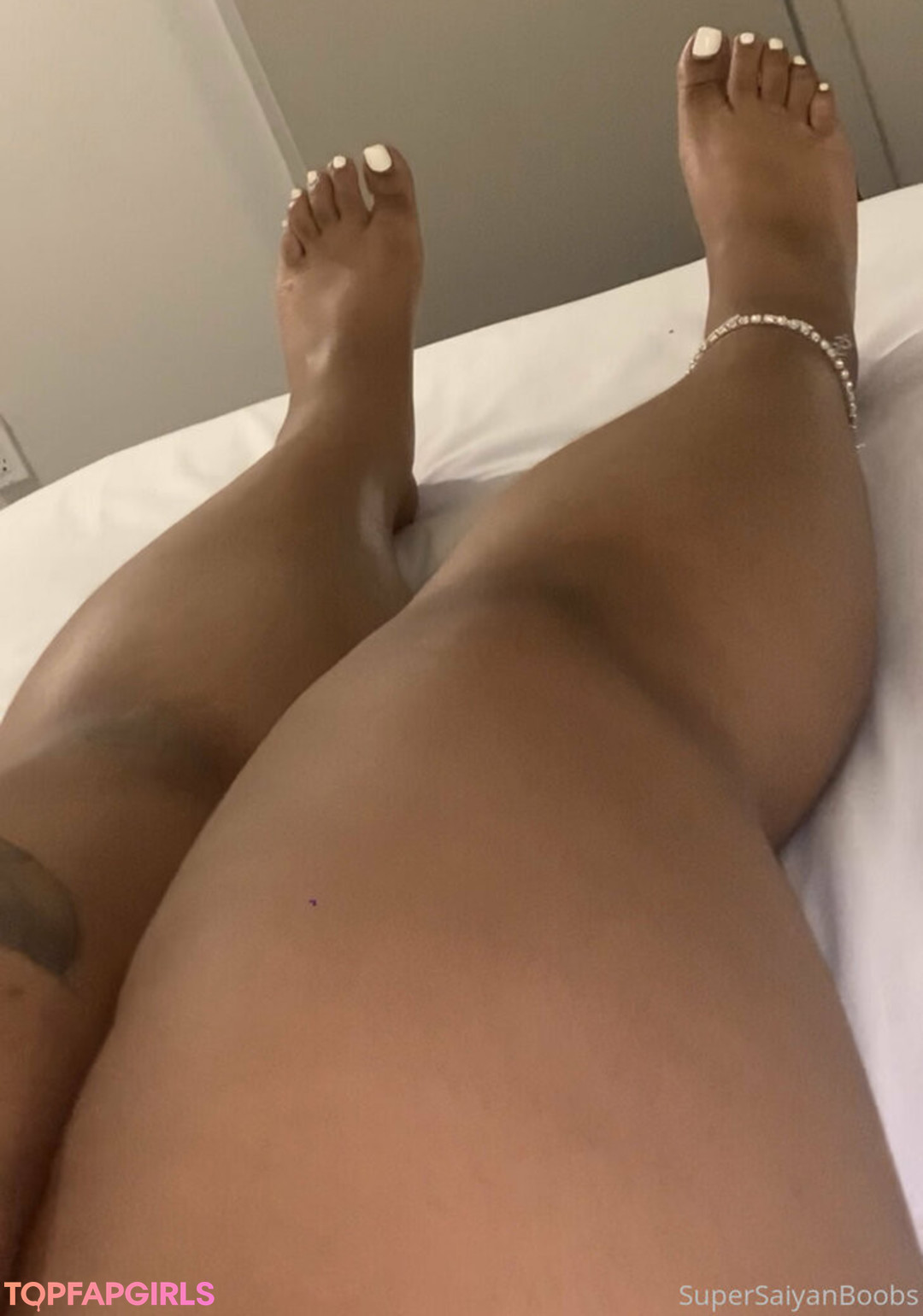 Foto desnuda filtrada de OnlyFans de Supersaiyanboobs #47 Foto desnuda filtrada de OnlyFans de Supersaiyanboobs #47