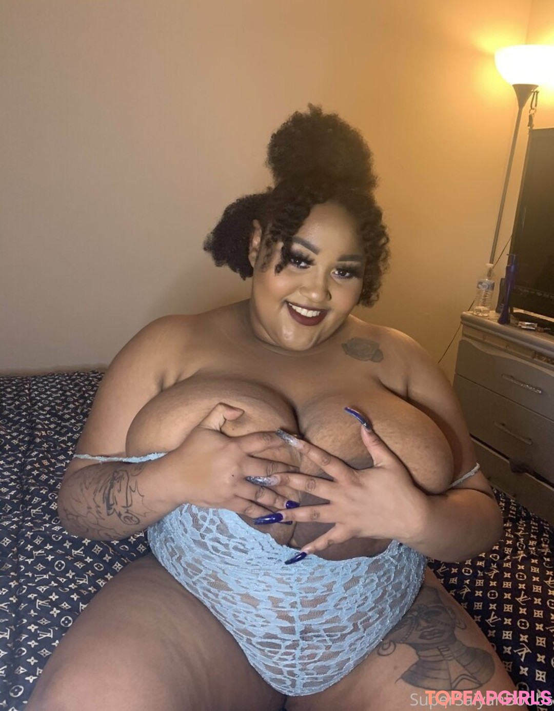 Foto desnuda filtrada de OnlyFans de Supersaiyanboobs #76 Foto desnuda filtrada de OnlyFans de Supersaiyanboobs #76