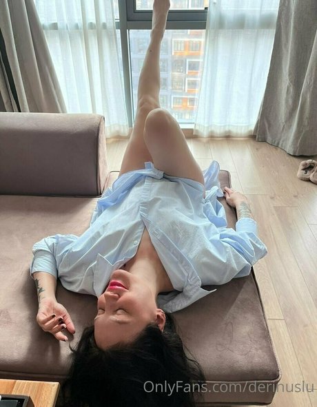 Foto desnuda filtrada de OnlyFans de Derin Uslu