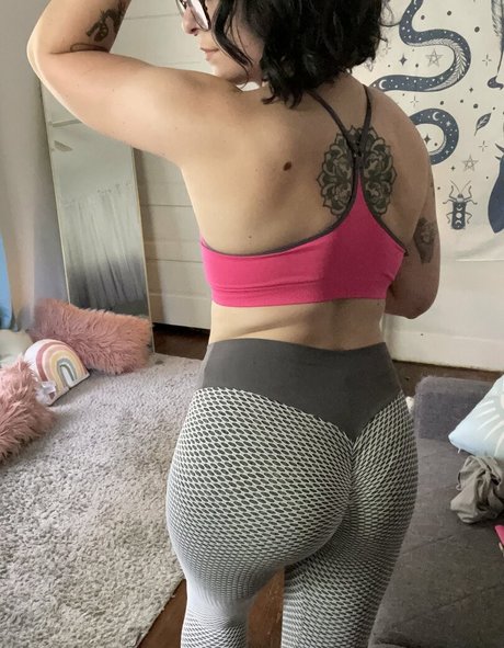 Foto desnuda filtrada de OnlyFans de Freesaradoesscience