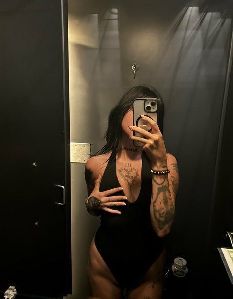 Foto desnuda filtrada de OnlyFans de Luciferisfemale