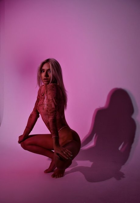 Foto desnuda filtrada de OnlyFans de Sugarandriana