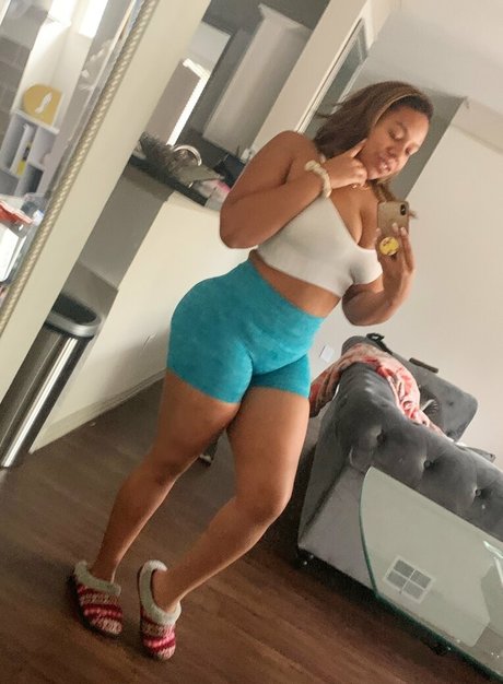 Foto desnuda filtrada de OnlyFans de Realtexascurves