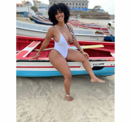 Foto desnuda filtrada de OnlyFans de Sophie Likosky