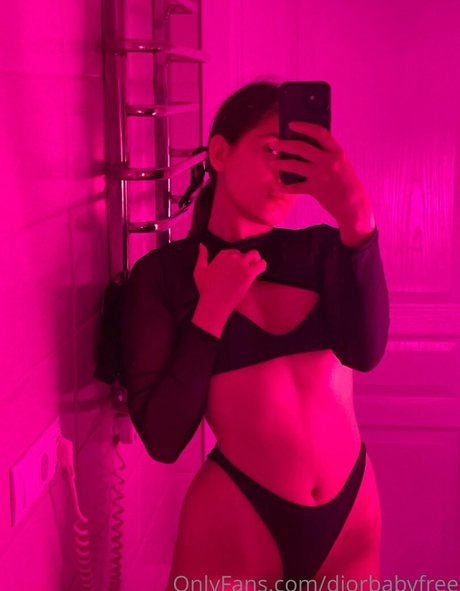 Foto desnuda filtrada de OnlyFans de Diorbabyfree