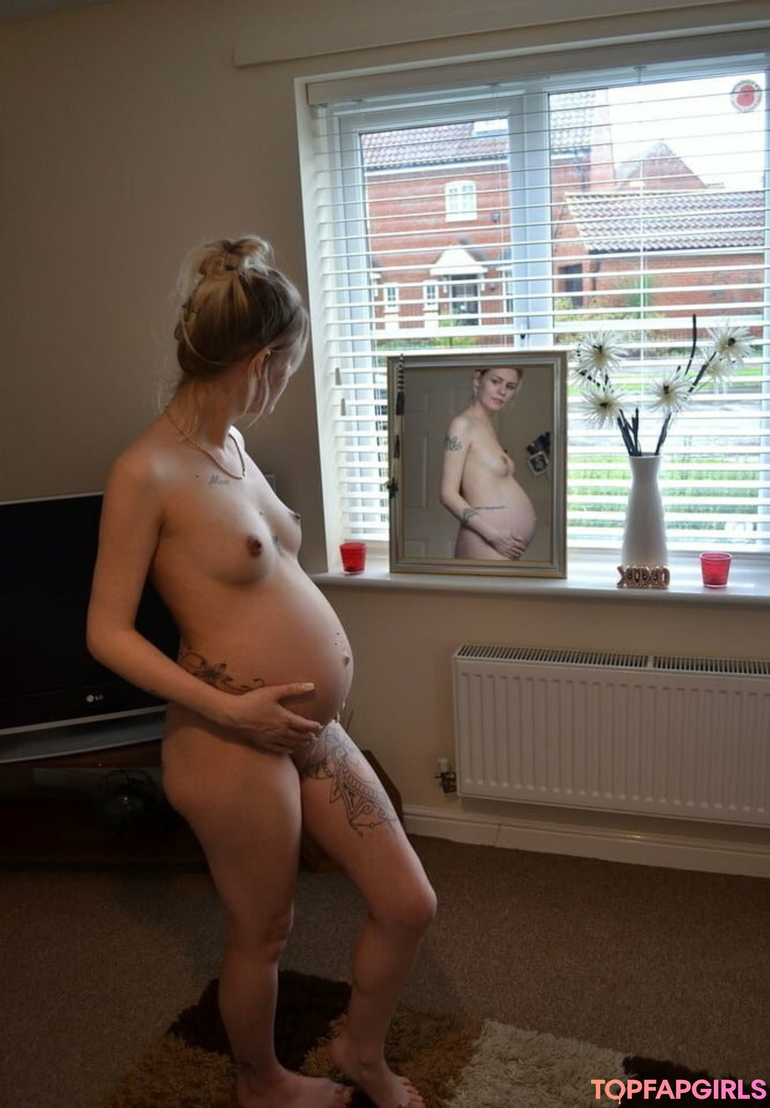 Foto desnuda filtrada de OnlyFans de Beth Randell #52 Foto desnuda filtrada de OnlyFans de Beth Randell #52