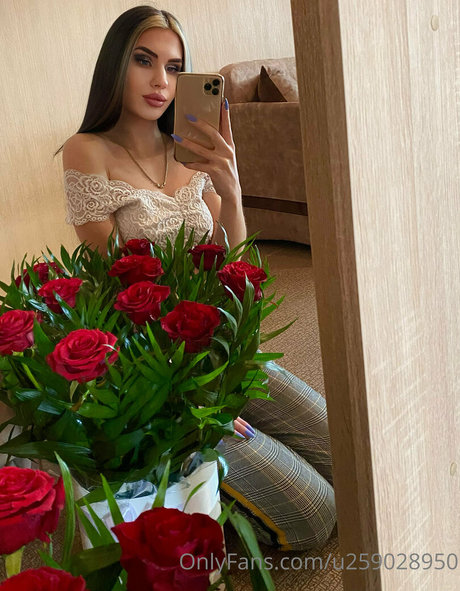 Nicolecallme