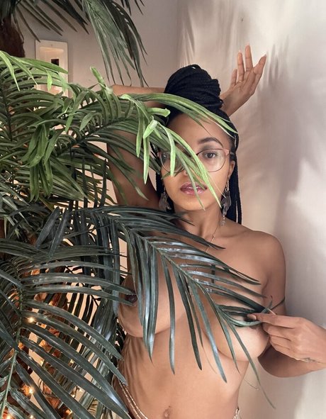 Foto desnuda filtrada de OnlyFans de Anyaivy