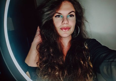 Foto desnuda filtrada de OnlyFans de Eliza Stefanova